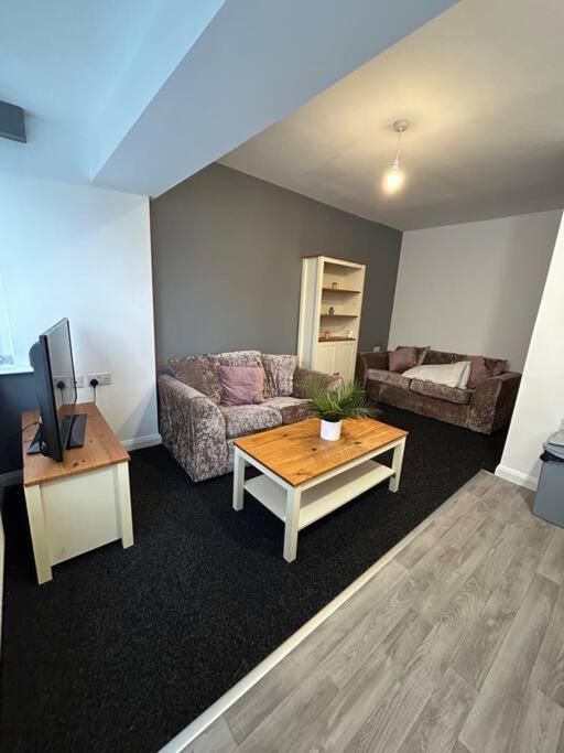 Two Bedroom Apartment Room 18 Stockton-on-Tees Bagian luar foto